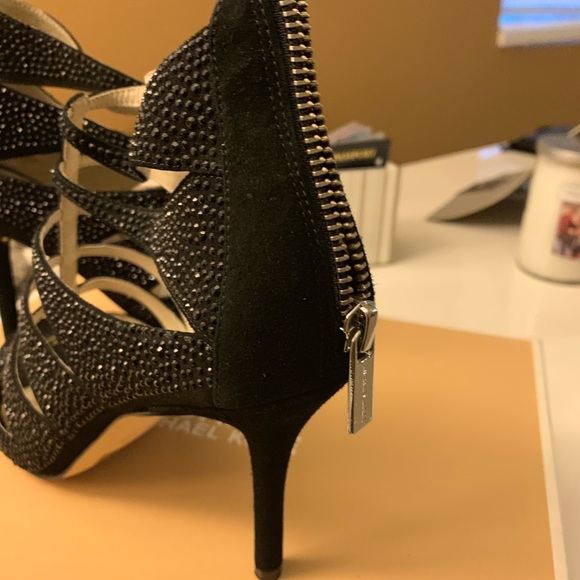 Shoes - Picture 3 of 3